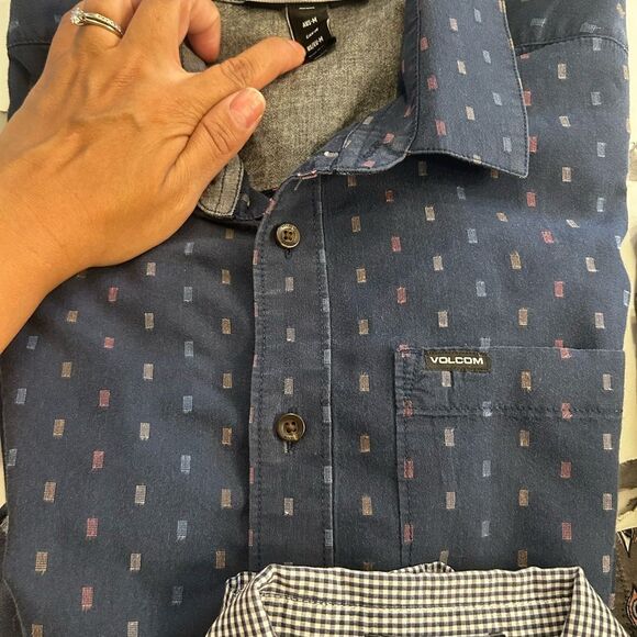 Volcom Patterned Casual ShirtsBundle Medium - Picture 6 of 6